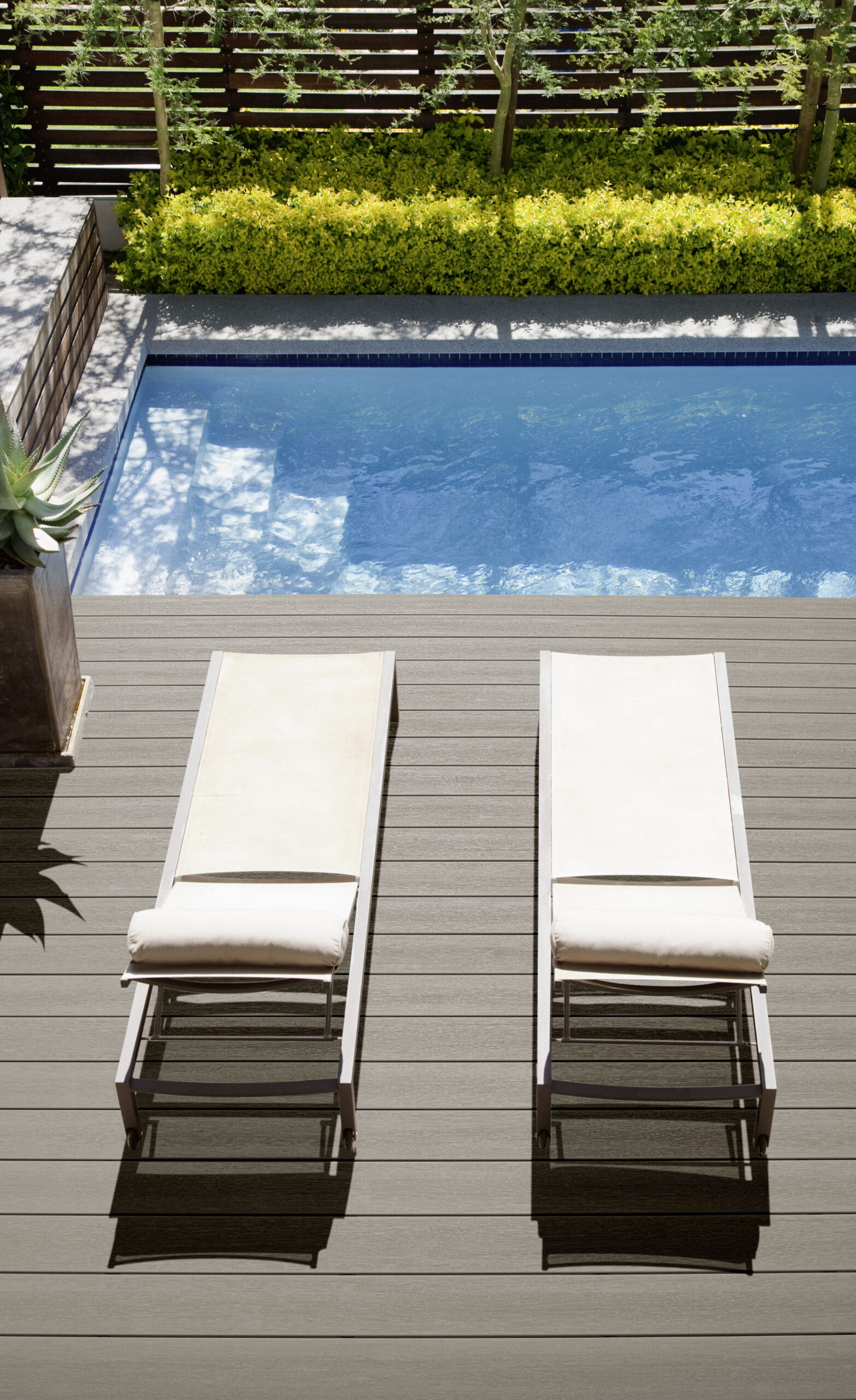 Contemporary Wide-Plank Decking 